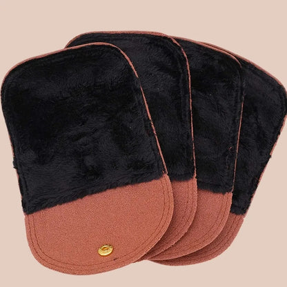 Guante limpiador para bolsos