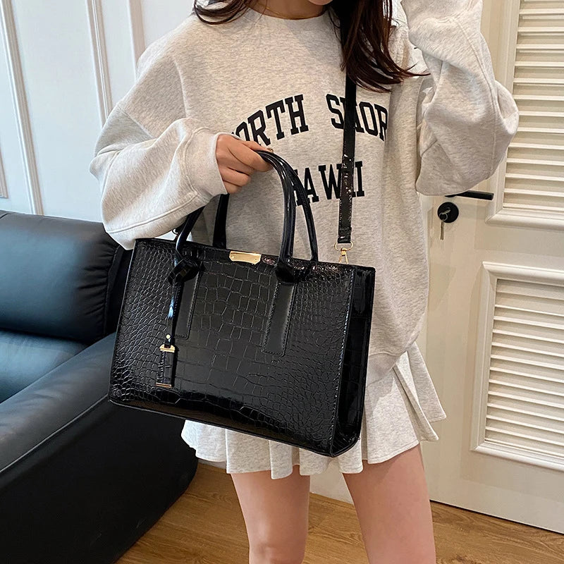 BOLSA Croco Structured Tote